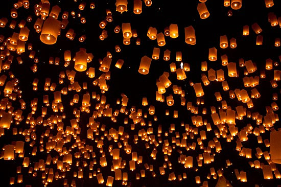 Floating Lanterns Released En Masse, Mae Jo, Chiang Mai, 20th November 2010