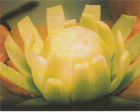Make 3 rings of petals