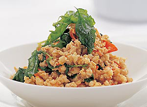 Stir-fried minced chicken with holy basil (pad grapao gai)
