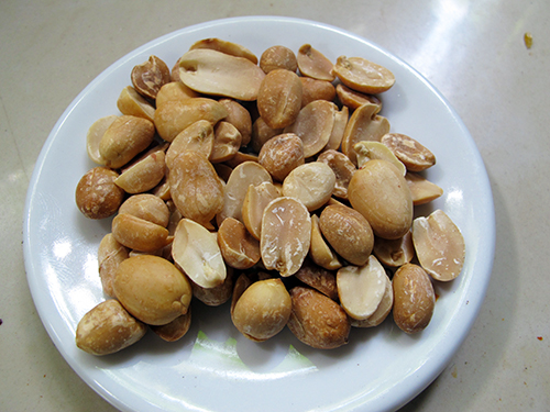 Roasted Peanuts for Thai Mango Salad